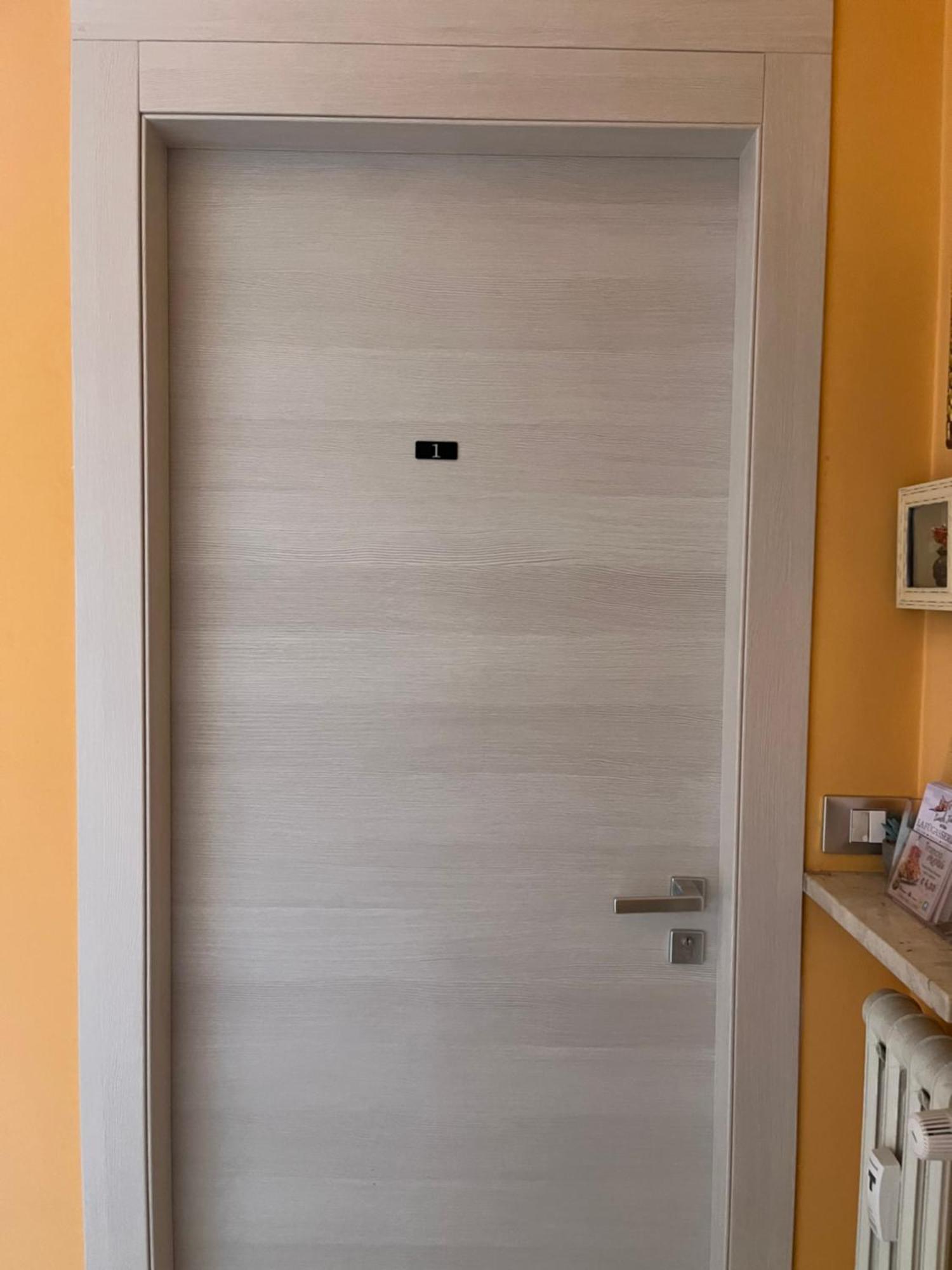Boutique Affittacamere Attico In Centro Кунео Екстер'єр фото